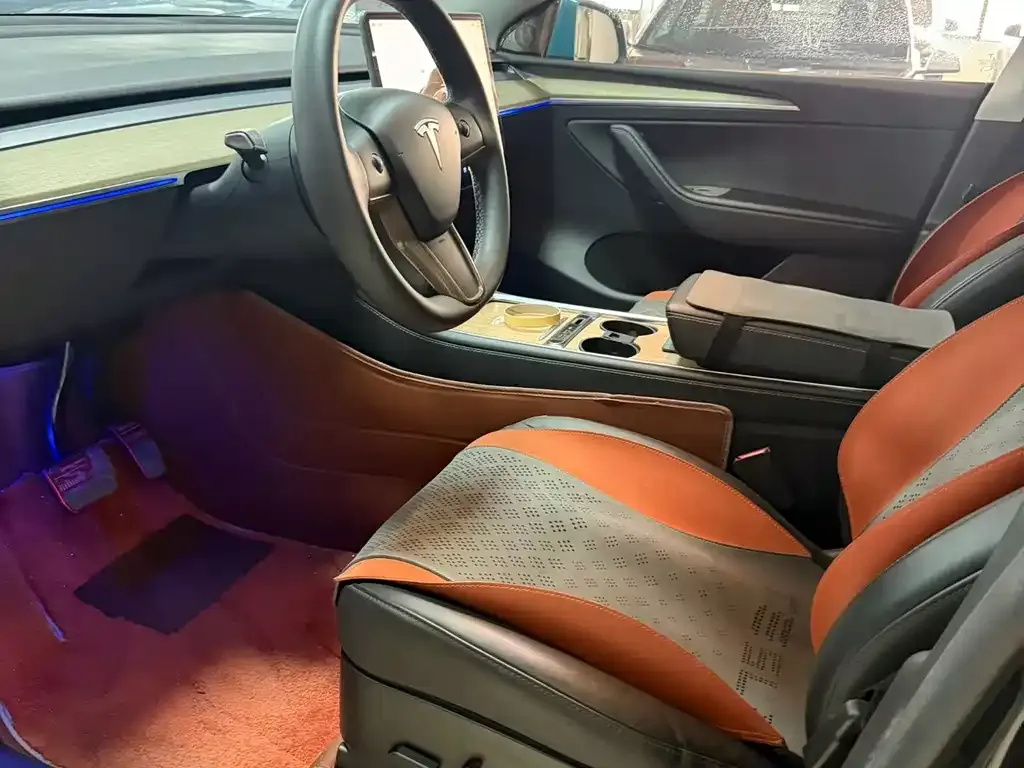 Tesla Model Y — фото 3