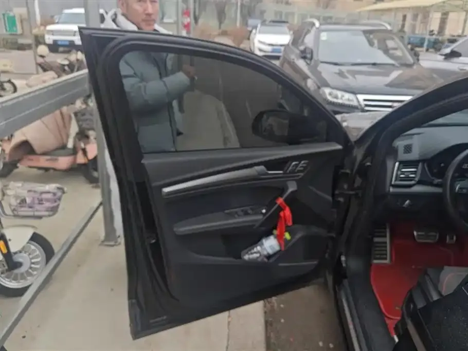Audi Q5L 2024 из CN, фото 2