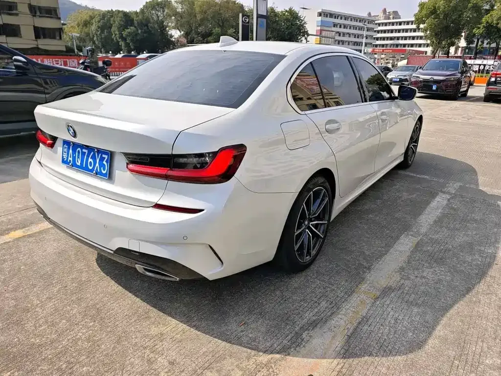 BMW 3 Series — фото 10