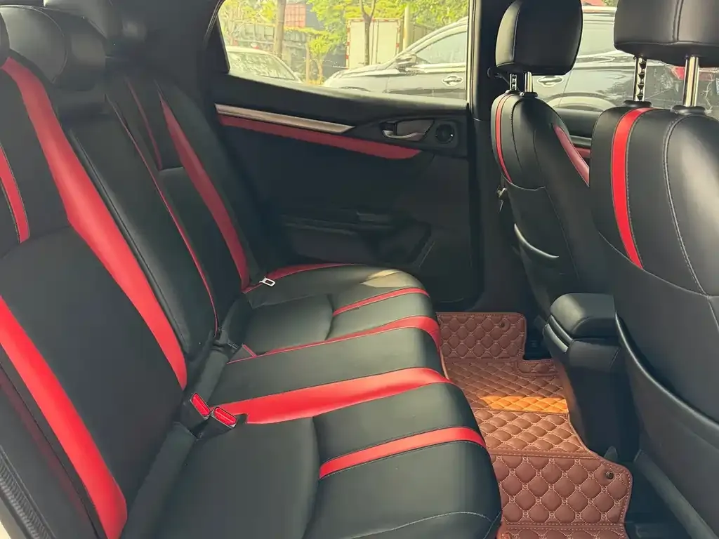 Honda Civic — фото 10