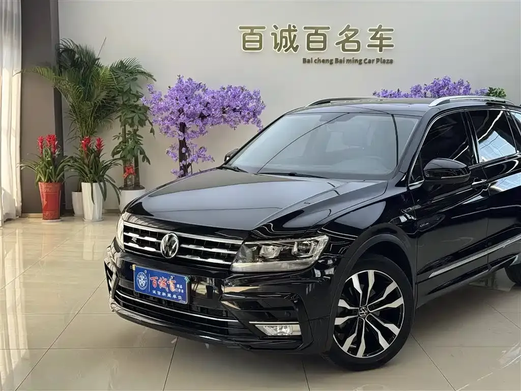 Volkswagen Tiguan L — фото 4