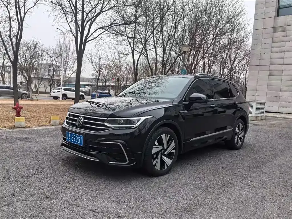 Volkswagen Tiguan L 2023 из CN, фото 1