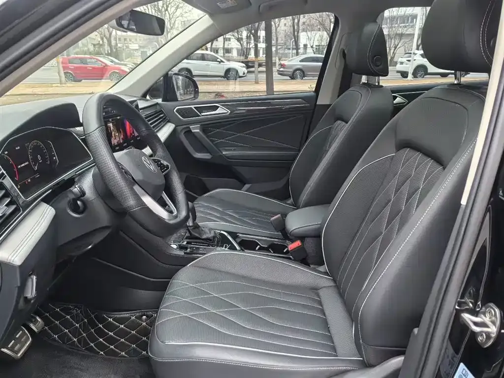 Volkswagen Tiguan L 2023 из CN, фото 2