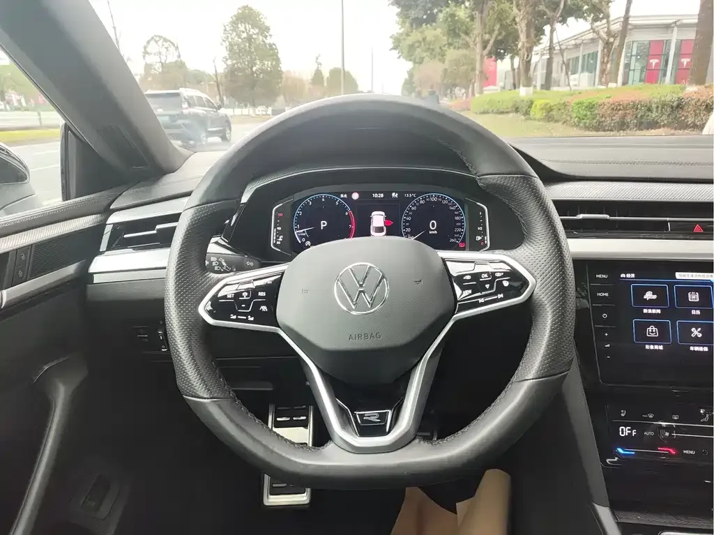 Volkswagen CC 2024 из CN, фото 6