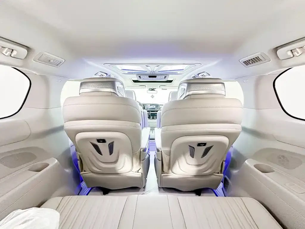 Buick GL8 2023 из CN, фото 6