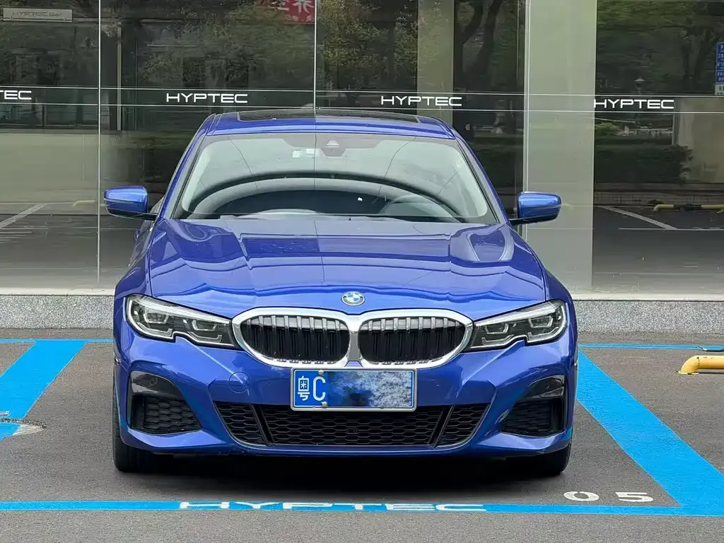 BMW 3 Series — фото 1