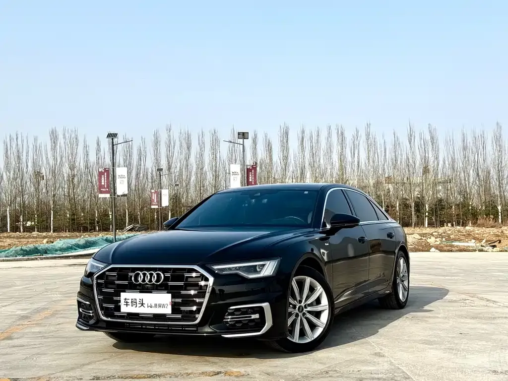 Audi A6L — фото 1