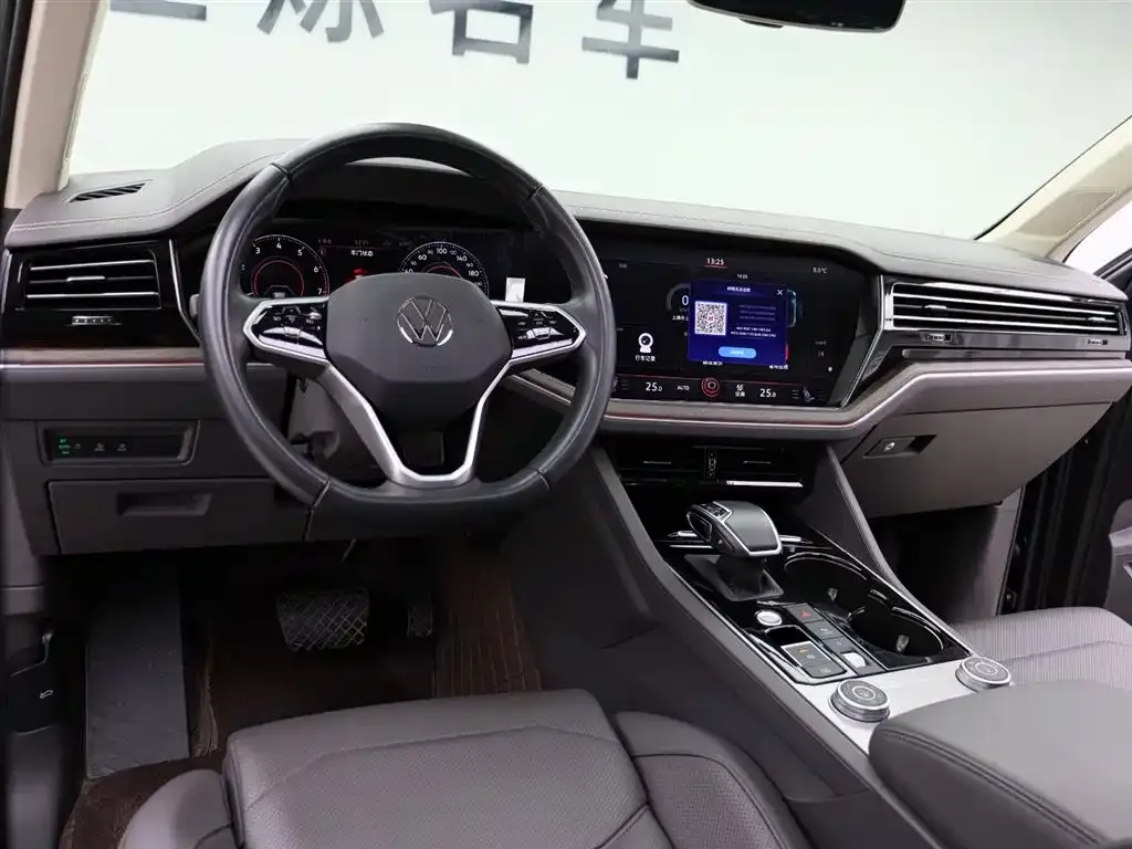 Volkswagen Touareg 2023 из CN, фото 4