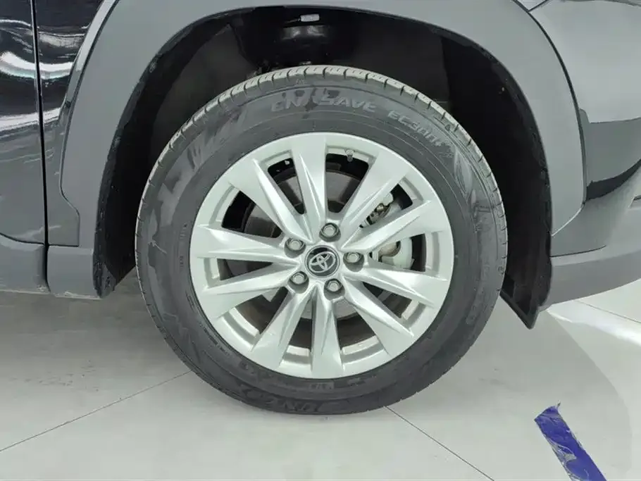 Toyota Corolla Cross 2023 из CN, фото 3