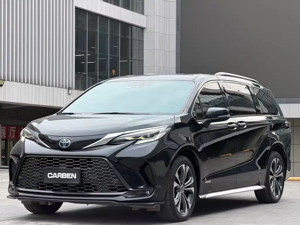 Toyota Granvia — фото 1