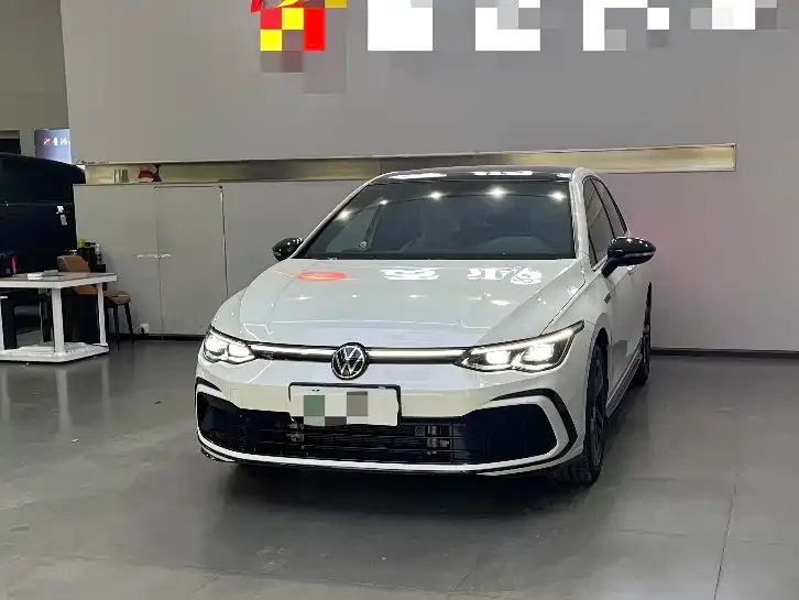 Volkswagen Golf 2023 из CN, фото 1