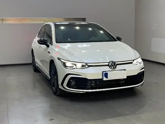 Volkswagen Golf 2023 из CN, фото 5