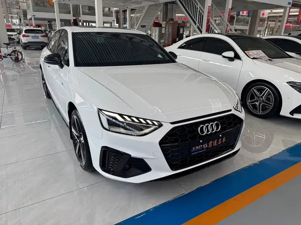 Audi A4L 2024 из CN, фото 9