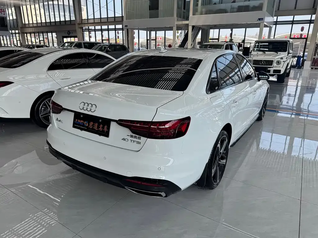 Audi A4L 2024 из CN, фото 3