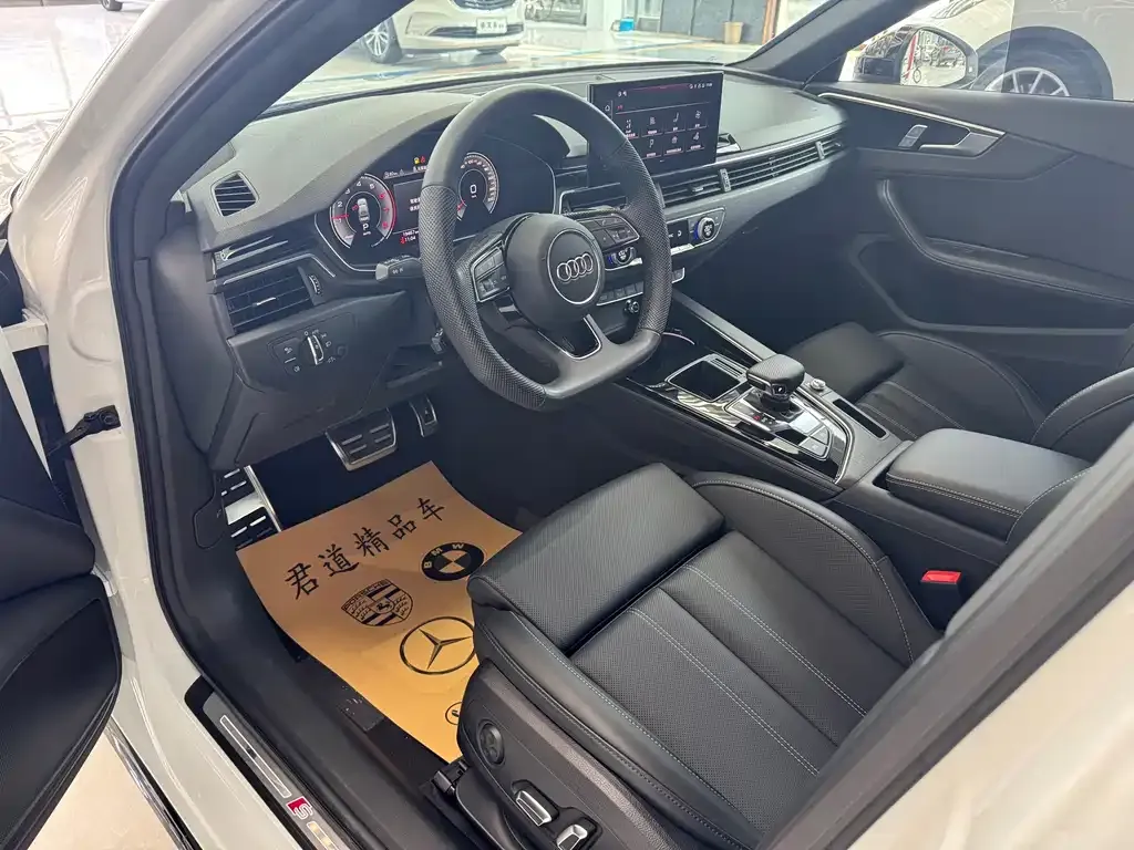 Audi A4L 2024 из CN, фото 4