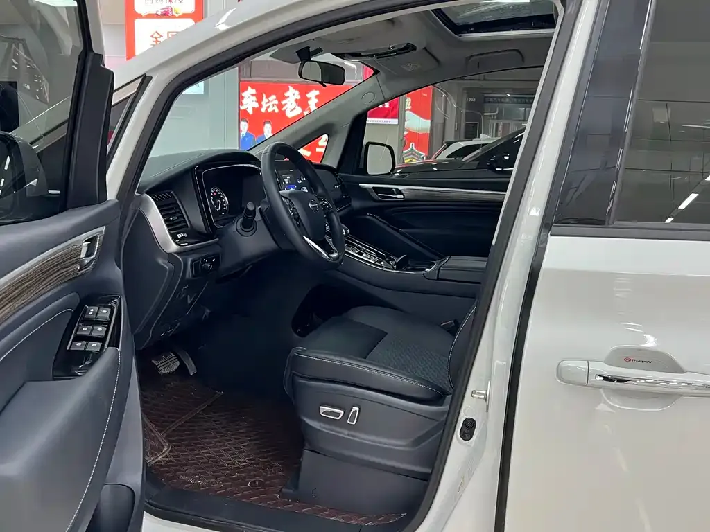 GAC Motor Trumpchi M8 — фото 9
