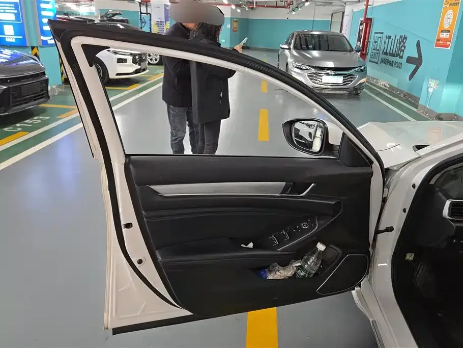 Honda Accord 2022 из CN, фото 5