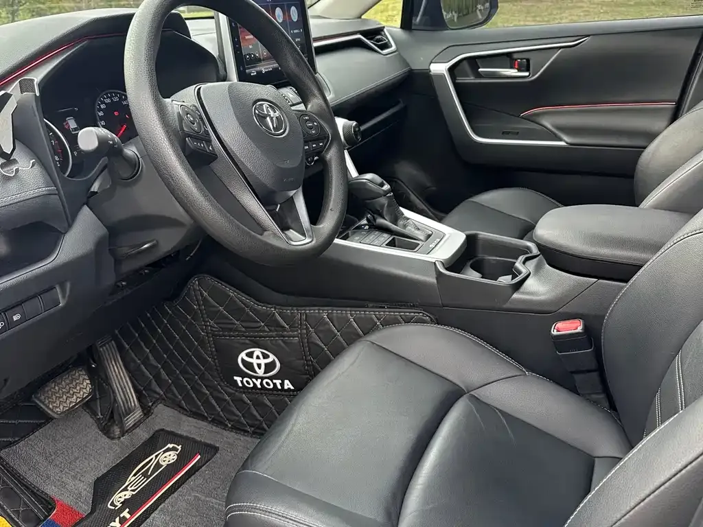 Toyota Wildlander — фото 10