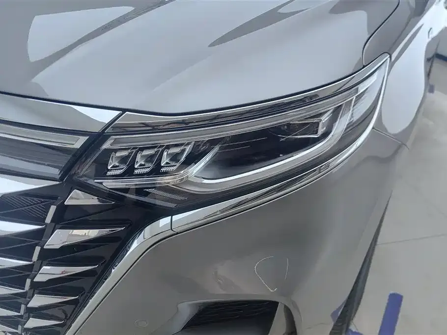 Roewe iMAX8 2024 из CN, фото 7