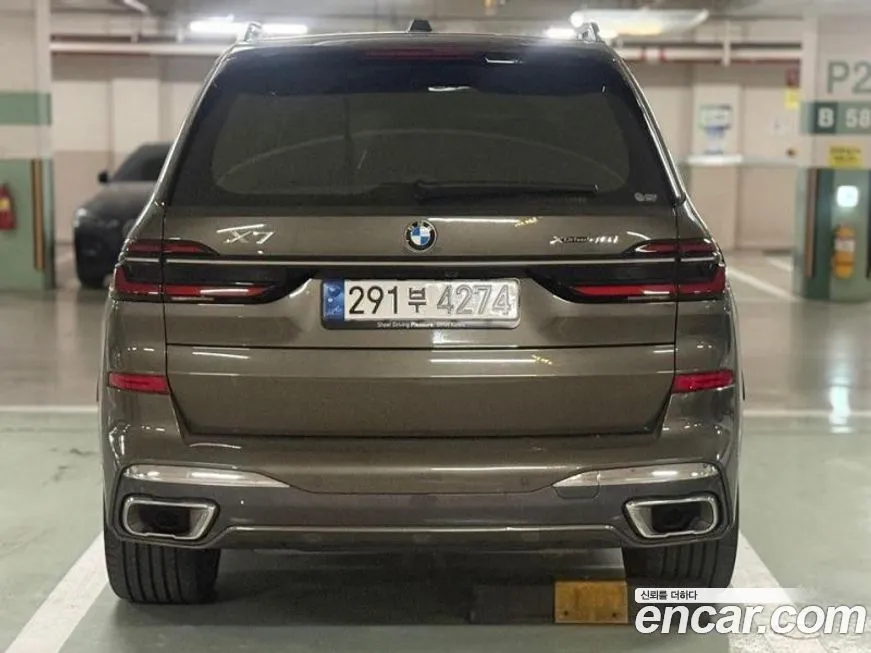 BMW X7 — фото 2