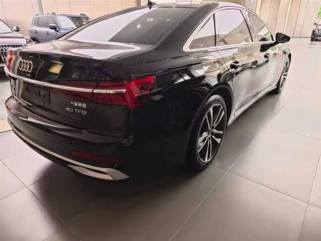 Audi A6L 2023 из CN, фото 3