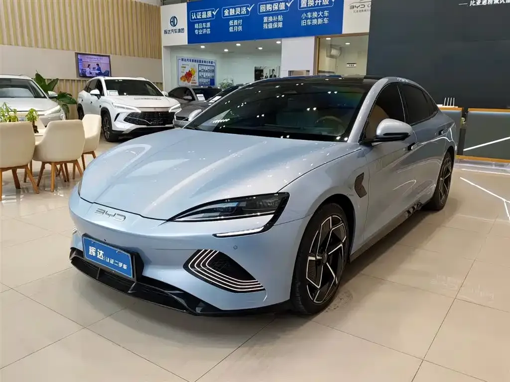 BYD Seal — фото 1