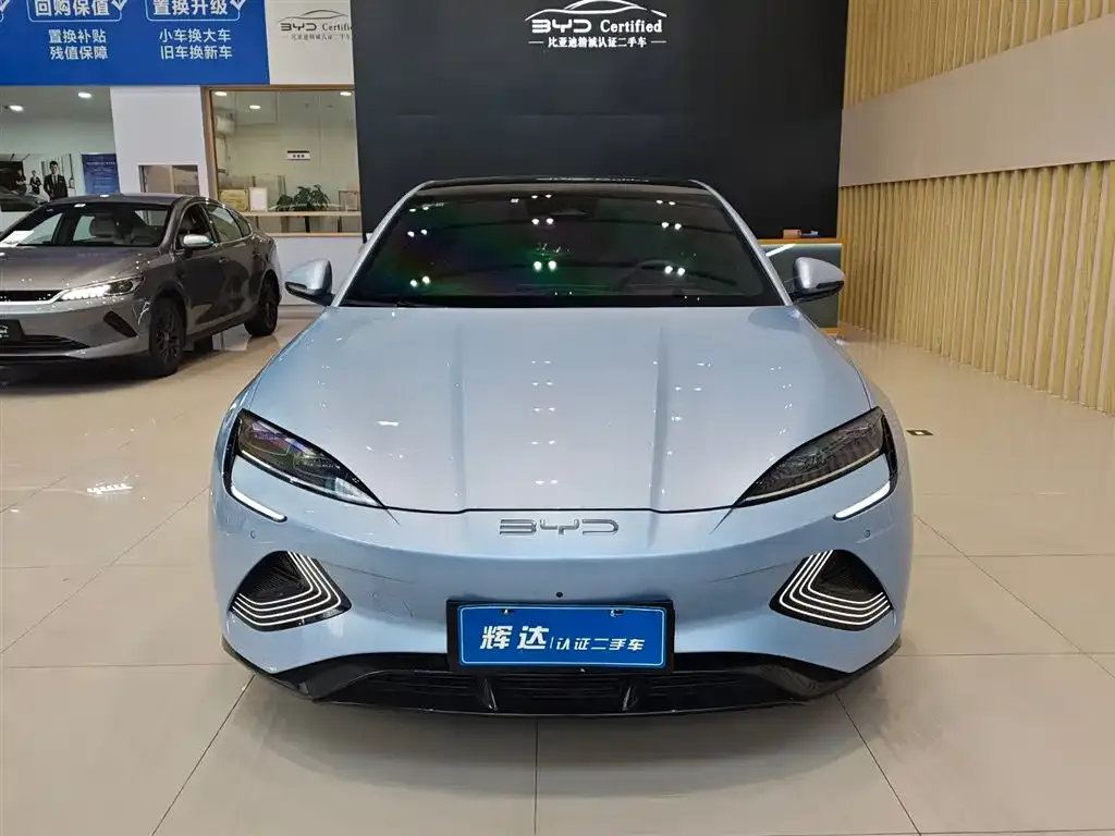 BYD Seal — фото 7