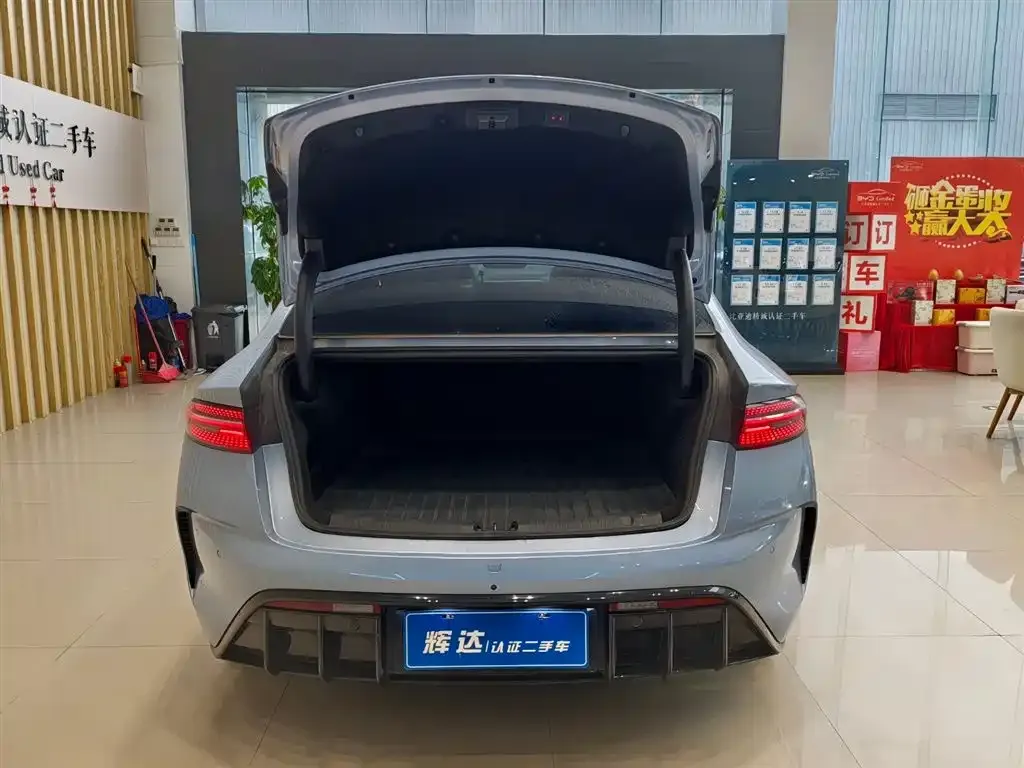 BYD Seal — фото 2