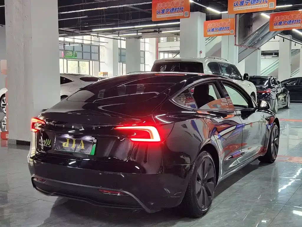 Tesla Model 3 2024 из CN, фото 9