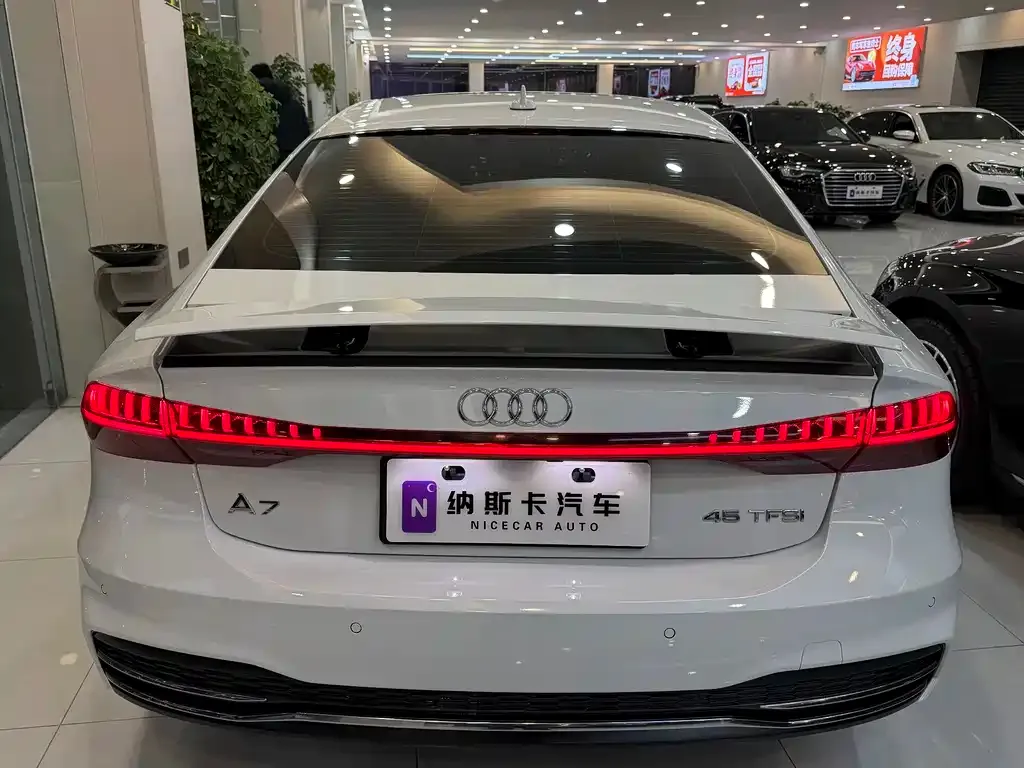 Audi A7 — фото 9