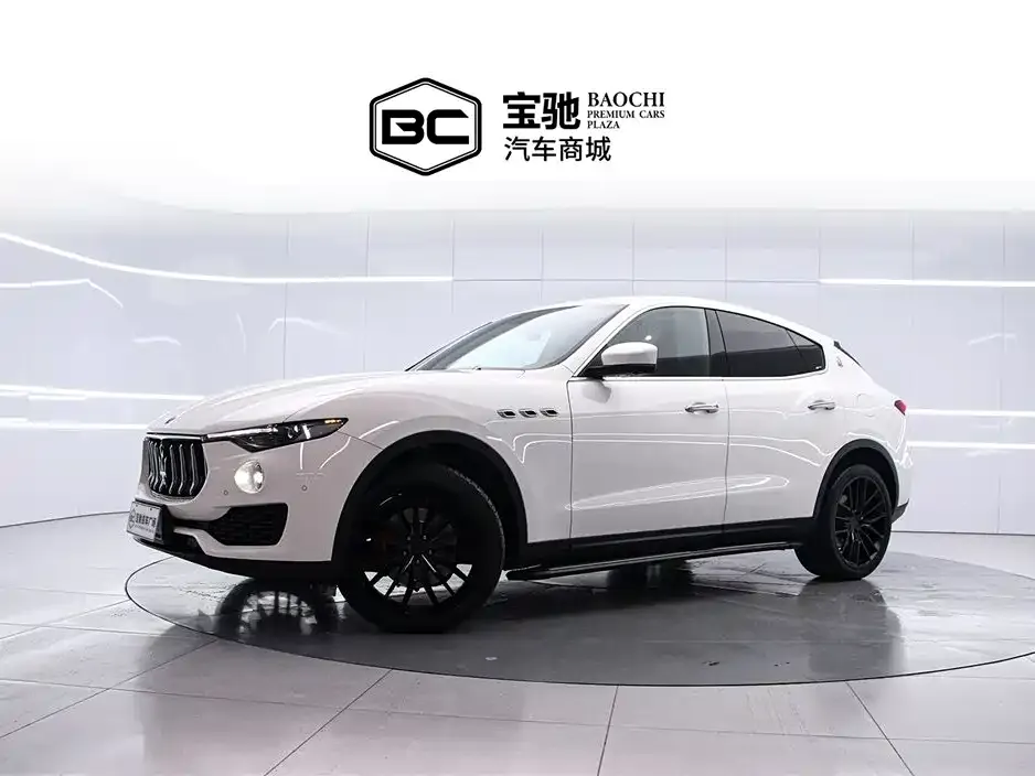 Maserati Levante — фото 1
