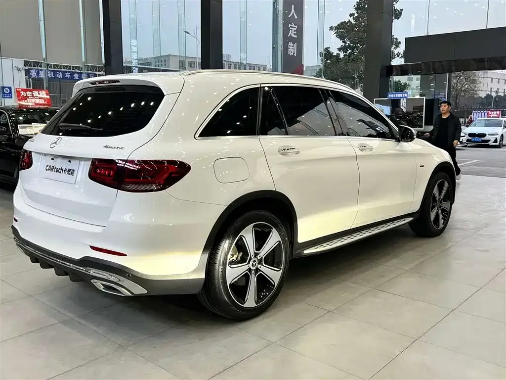 Mercedes-Benz GLC — фото 7