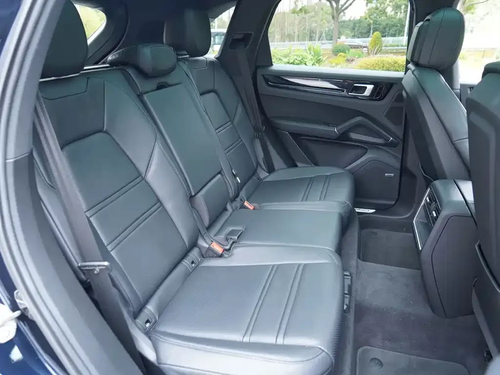 Porsche Cayenne Hybrid 2021 из CN, фото 2