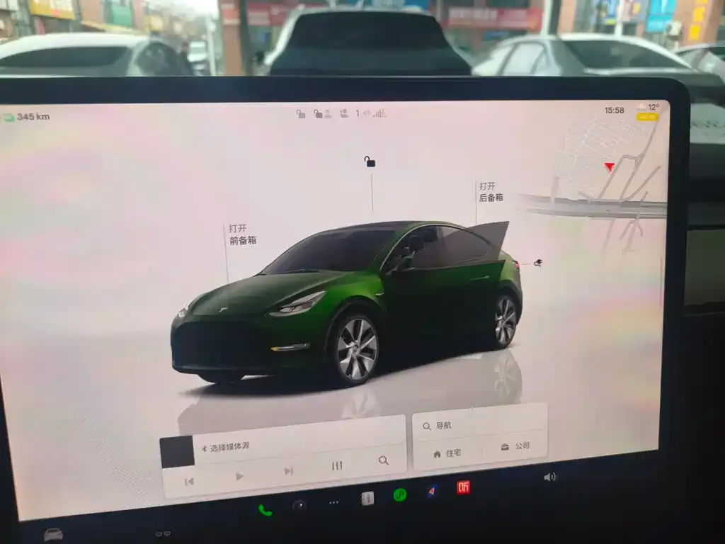 Tesla Model Y — фото 2