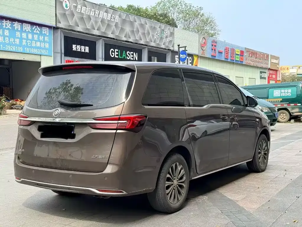 Buick GL8 2023 из CN, фото 9
