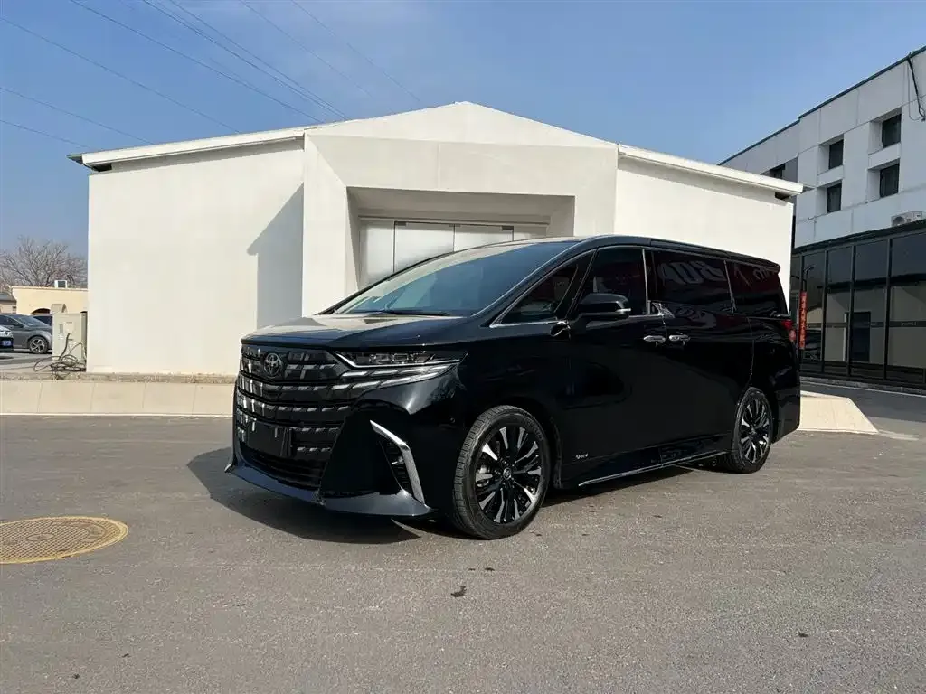 Toyota Alphard 2023 из CN, фото 1