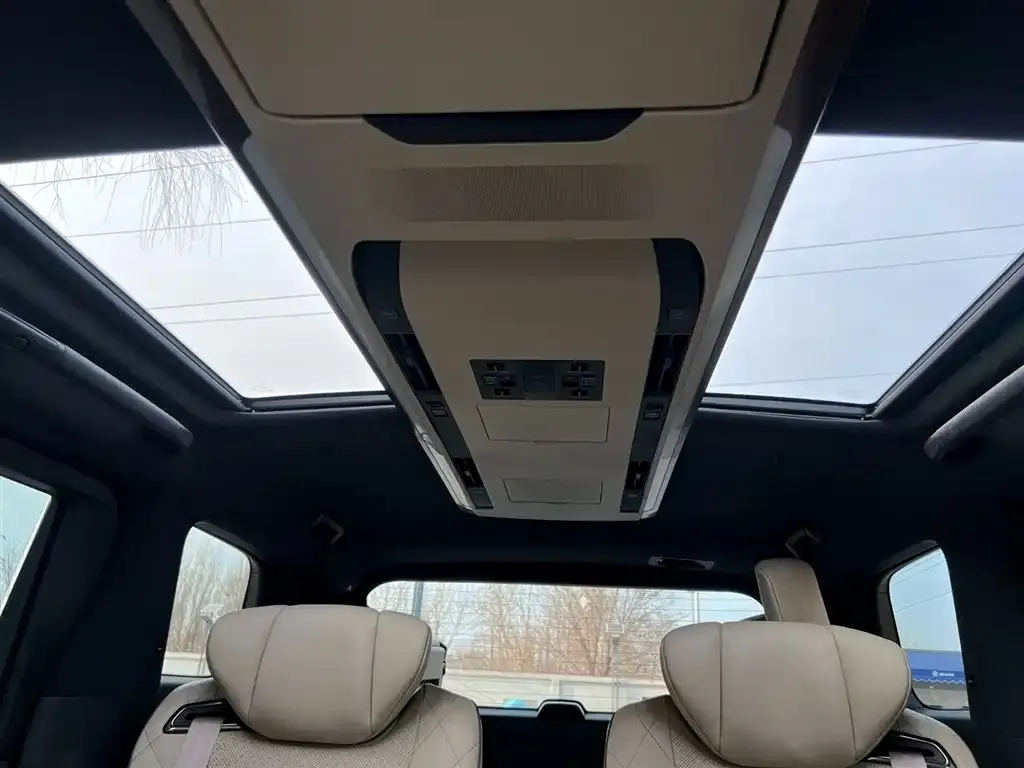 Toyota Alphard 2023 из CN, фото 2