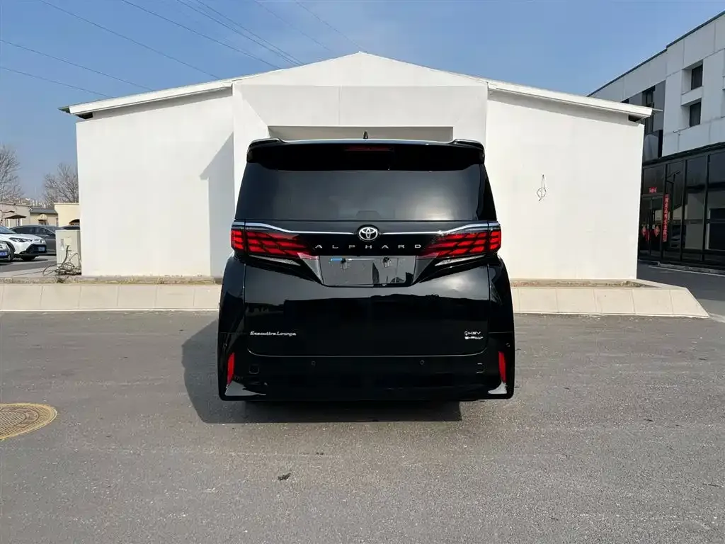 Toyota Alphard 2023 из CN, фото 10