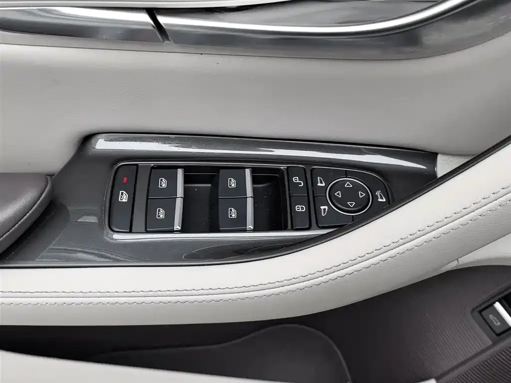 BYD PLUS New Energy — фото 10