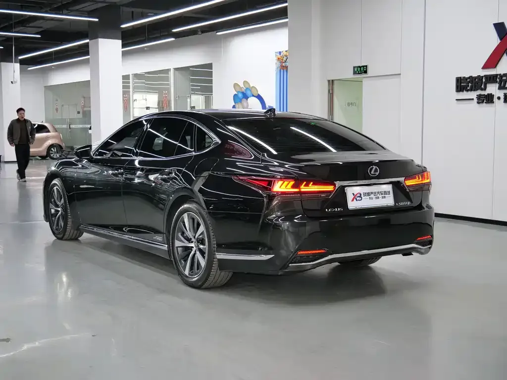 Lexus LS 2021 из CN, фото 2