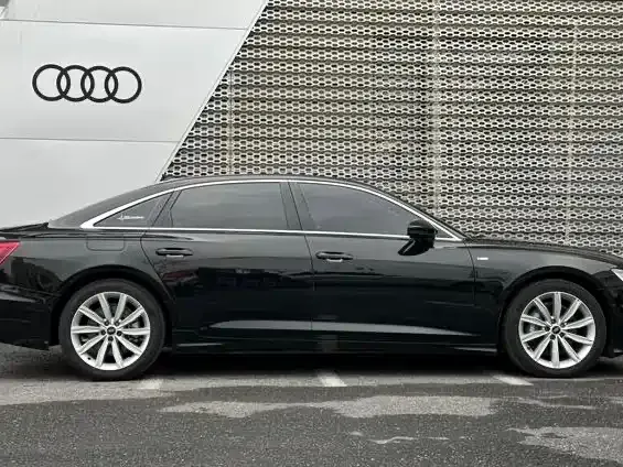 Audi A6L 2024 из CN, фото 4