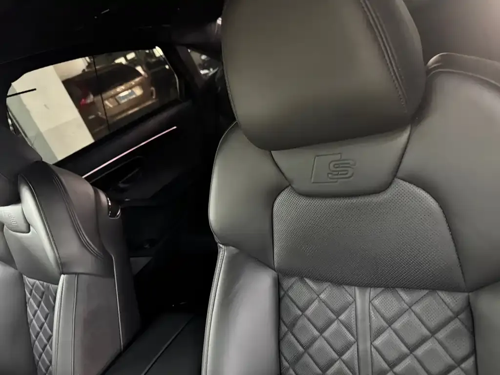 Audi S8 2021 из CN, фото 2