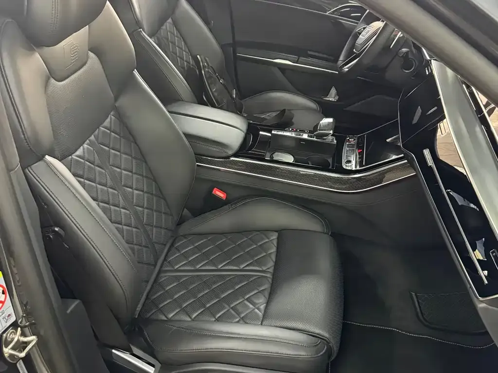 Audi S8 2021 из CN, фото 5