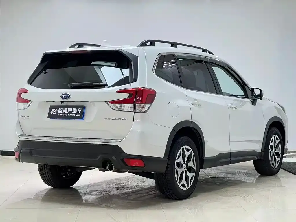 Subaru Forester — фото 6