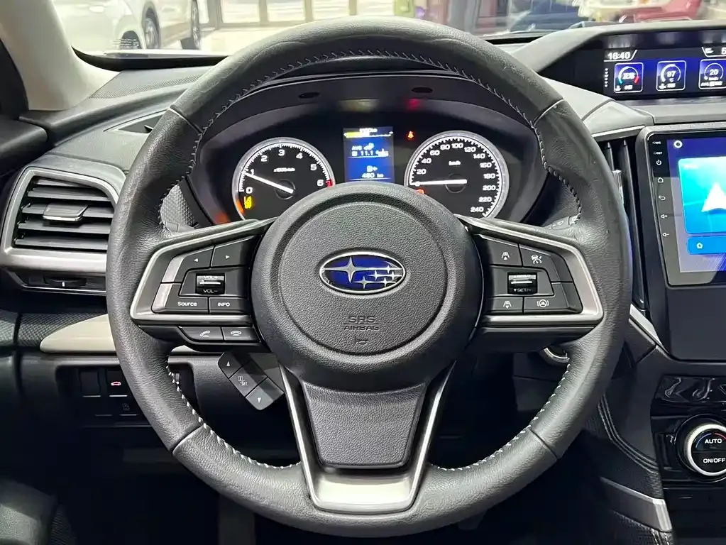 Subaru Forester — фото 10