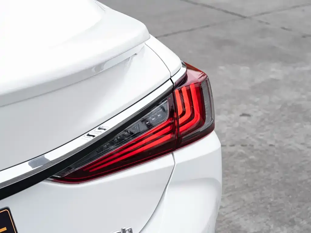 Lexus ES — фото 3