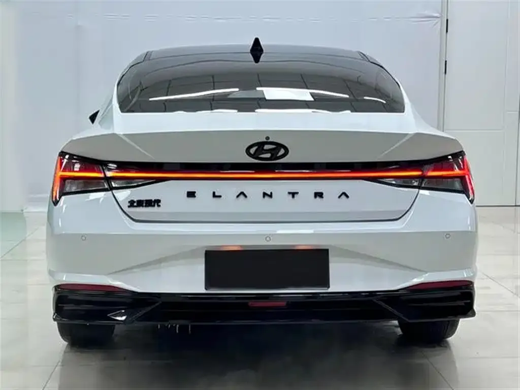 Hyundai Elantra 2022 из CN, фото 3