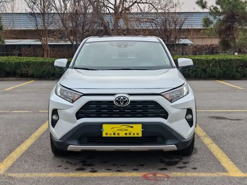 Toyota RAV4 2023 из CN, фото 6