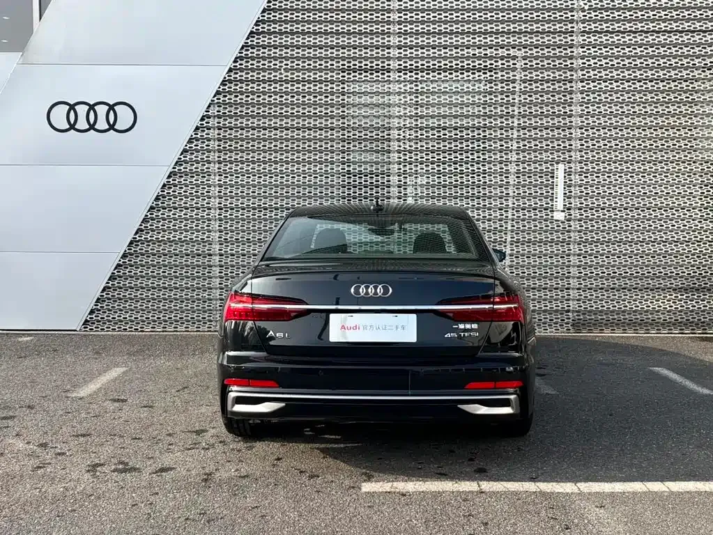 Audi A6L — фото 10