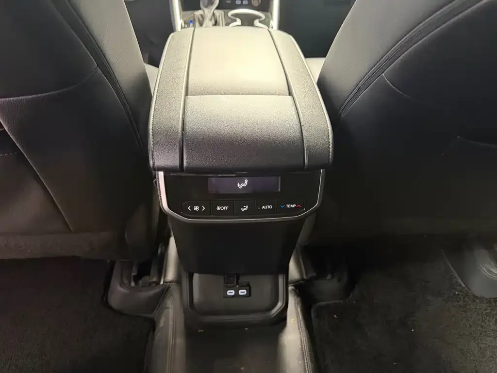 Toyota Highlander 2024 из CN, фото 3